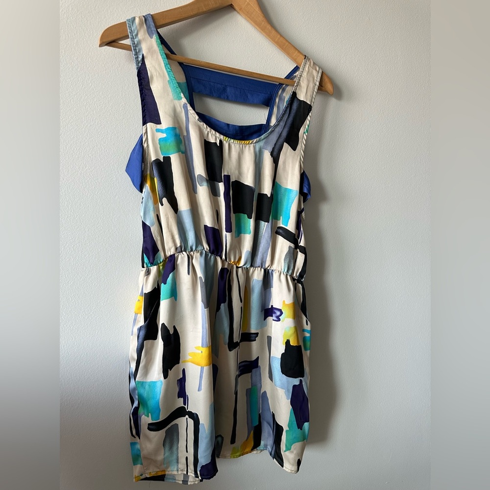 Solemio pattern pops of blue summer dress size small